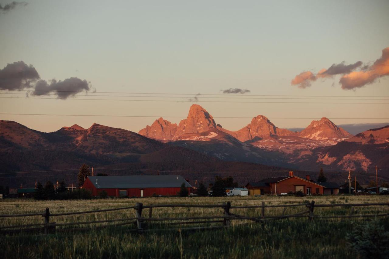 Teton Peaks Resort Tetonia Exterior photo
